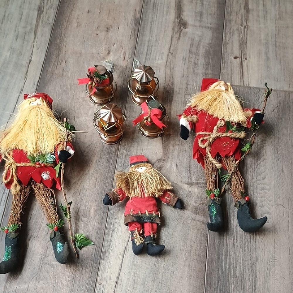 Rustic Woodland Santa's Set with Lanterns
